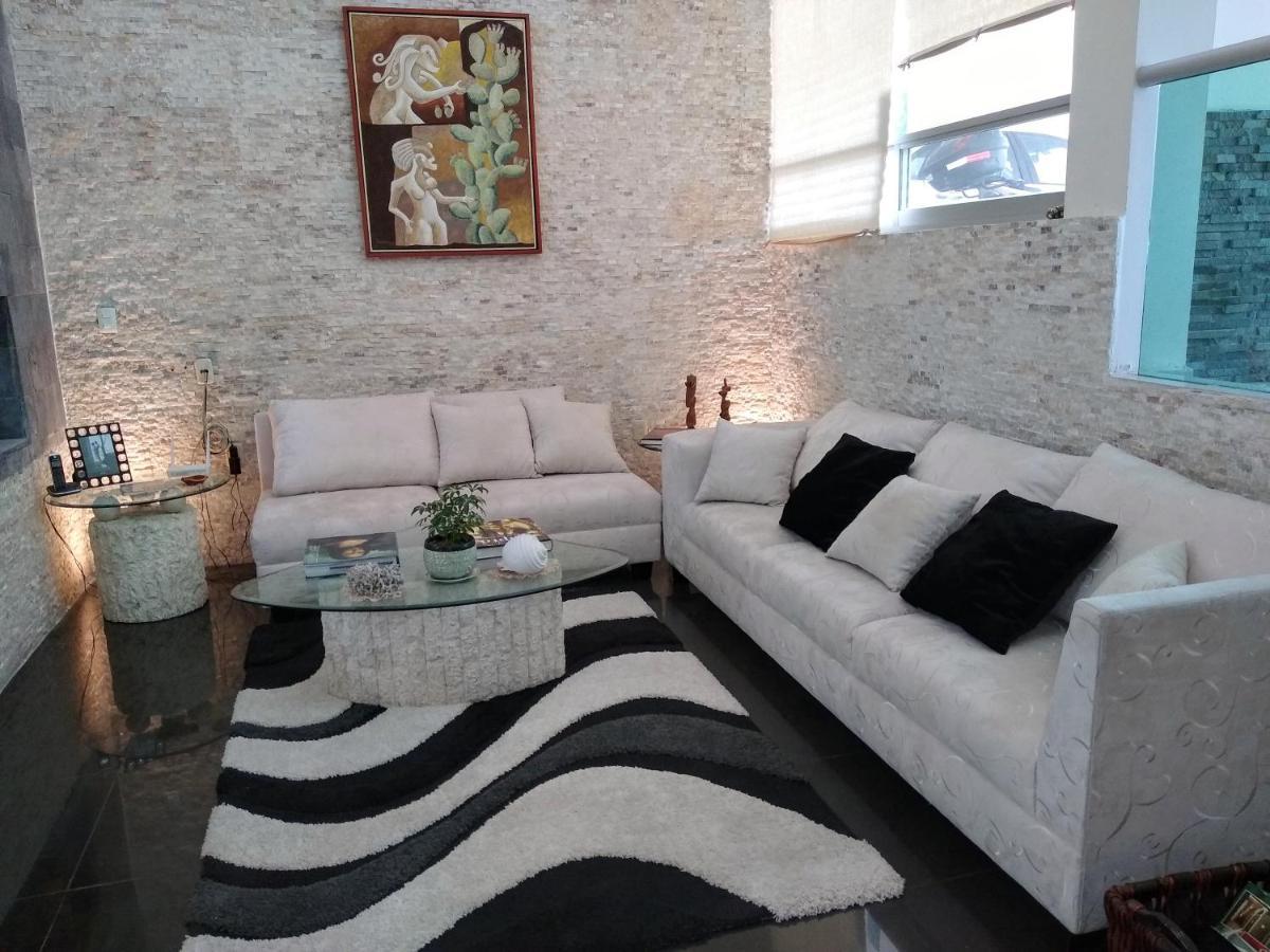 Habitacion Matrimonial Con Cama Y Sofa Para Cuatro Personas Tlaxcalancingo Exterior foto