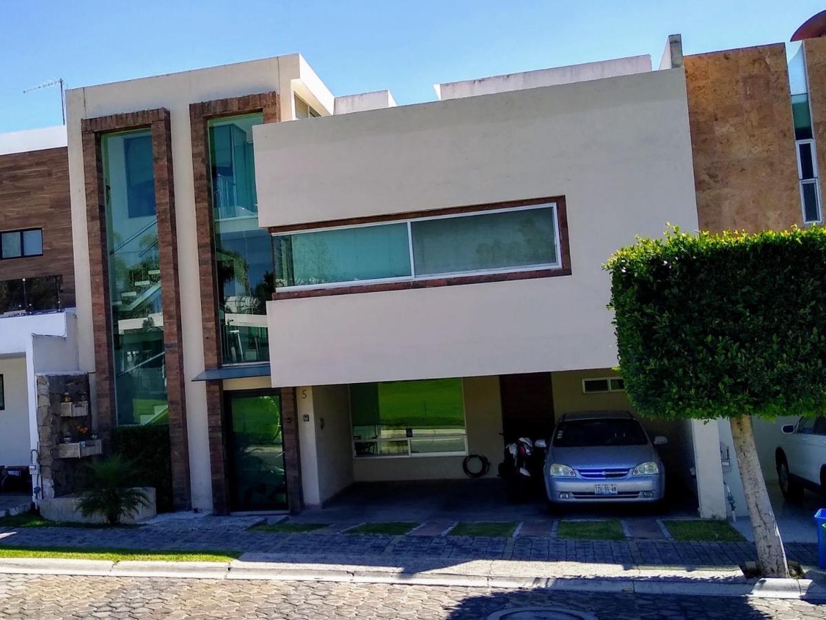 Habitacion Matrimonial Con Cama Y Sofa Para Cuatro Personas Tlaxcalancingo Exterior foto